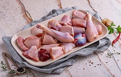 Whole Chicken 3lb (Skinless & Cut into Pcs) with liver and gizzards